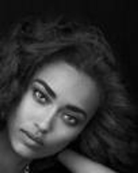 Anais Mali Headshot