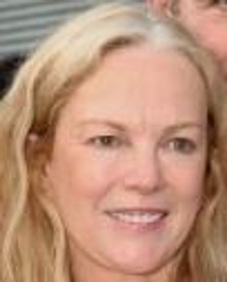 Anne Hearst Headshot