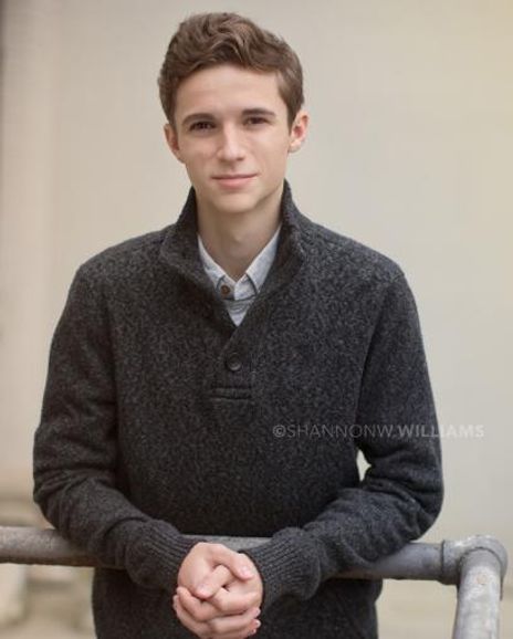 Kyle Swearingen Headshot