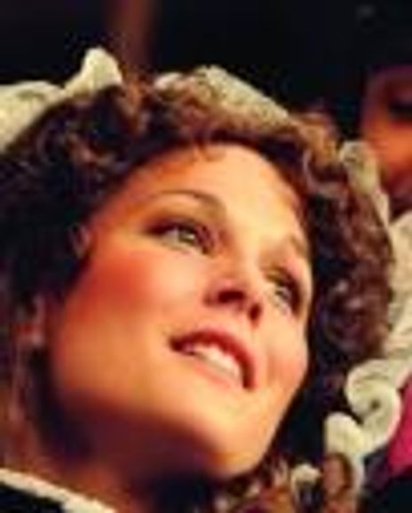 Elisabeth Hipp Headshot