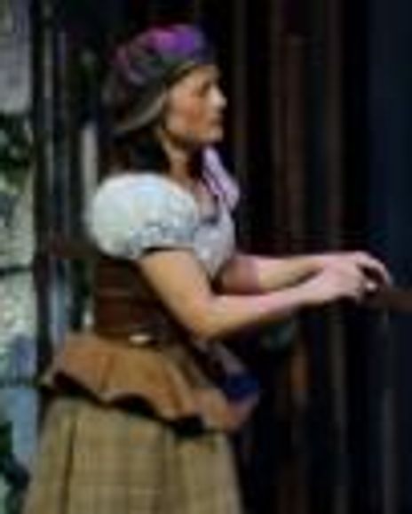 Leslie Bellair Headshot