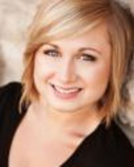 Chelsey Cavender Headshot