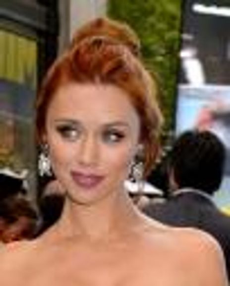 Una Healy Headshot