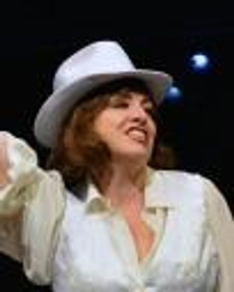 Kelli Cramer Headshot