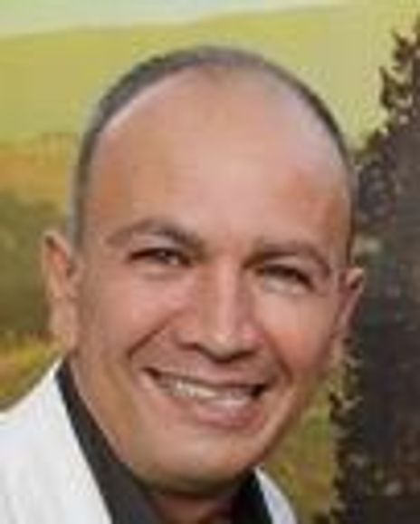 Karo Vartainian Headshot