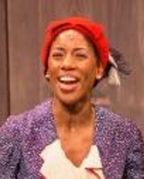 Carrie Abernathy Headshot