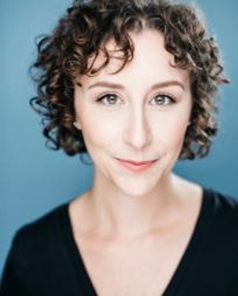 Serena Brook Headshot