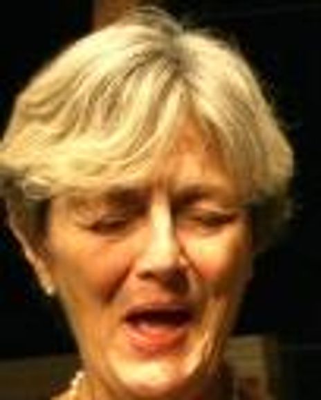 Flori Doyle Headshot
