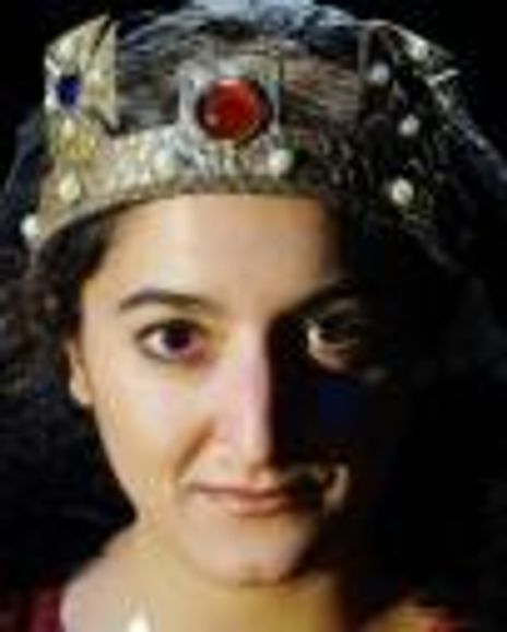 Annie Keris Headshot