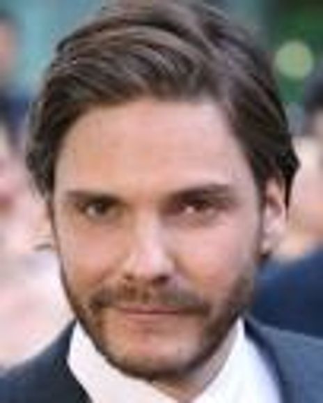 Daniel Bruhl Headshot