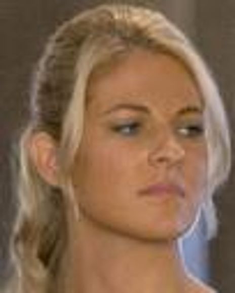 Stephanie Leigh Schlund Headshot