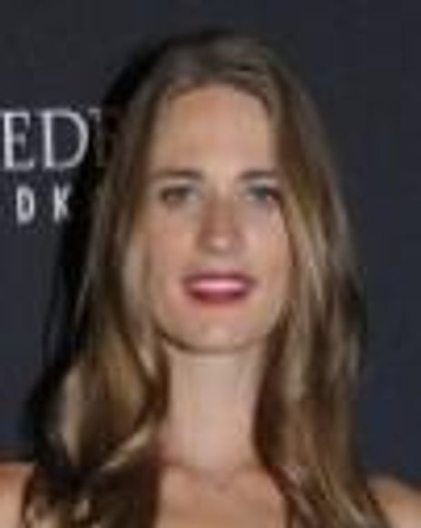 Julie Henderson Headshot