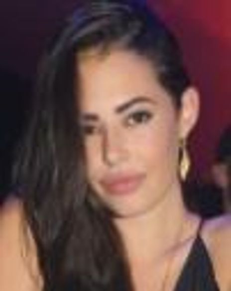 Chloe Bridges Headshot