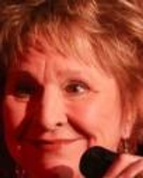 Pamela Meyers Headshot