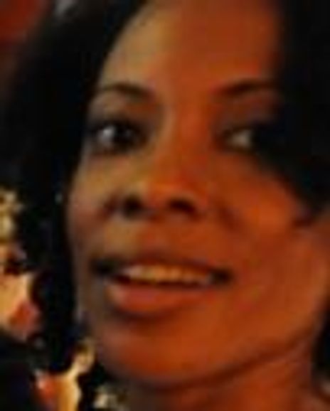 Shannon Johnson Headshot