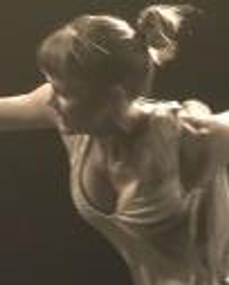 Kate Holden Headshot