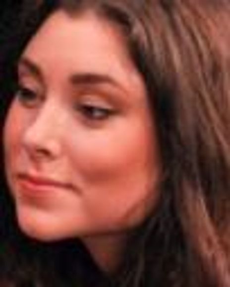 Amanda Lynn Mullen Headshot