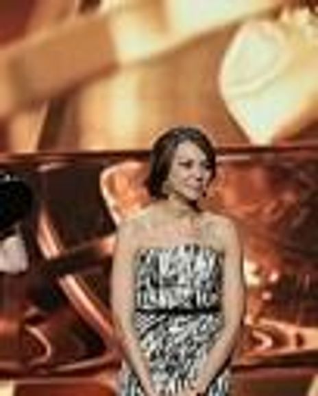 Tracey Wigfield Headshot