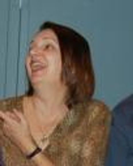 Suzanne Renaud Headshot