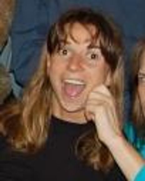 Claudia MacDermott Headshot