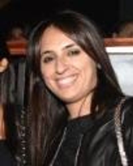 Pauliine Hakakian Headshot