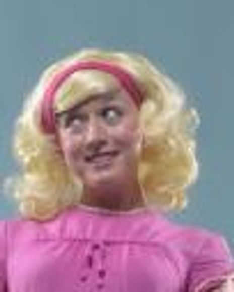 Chloe Condon Headshot