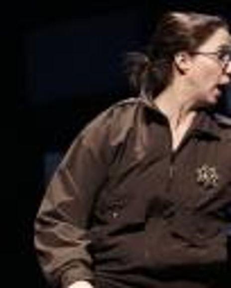 Molly Twyford Headshot