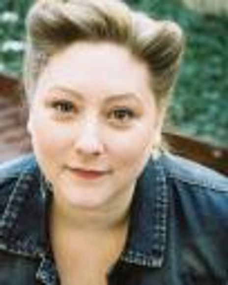 Alanda Coon Headshot