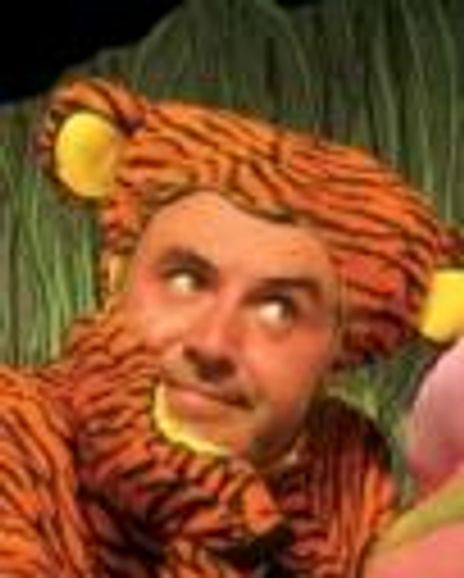 Ben Asaykwee Headshot