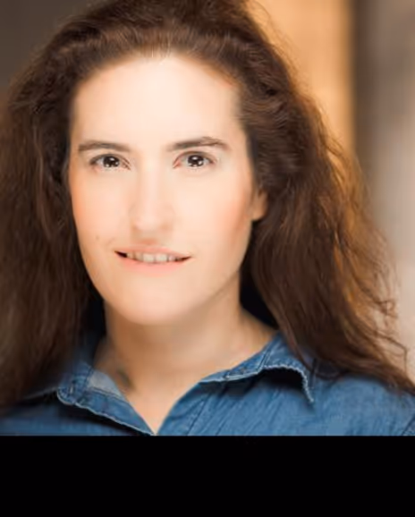 Julia Stemper Headshot