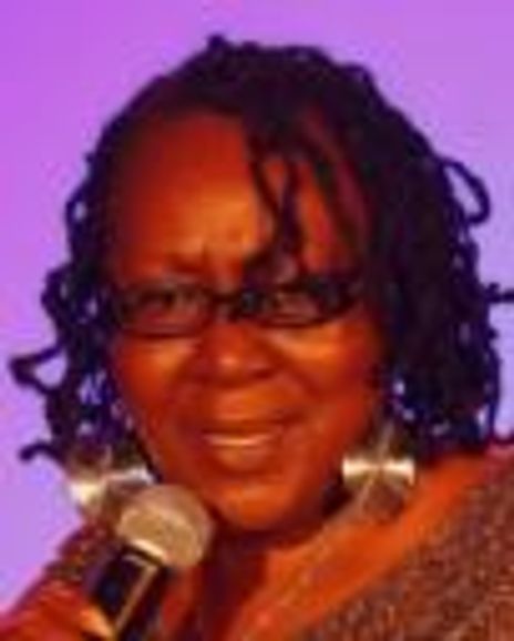 Roberta Ross Headshot