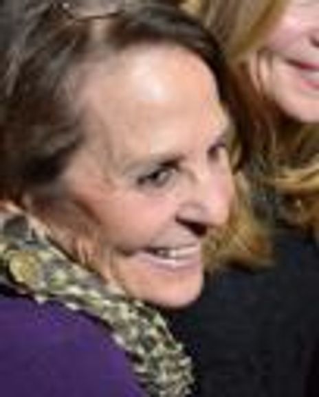 Connie Perelson Headshot