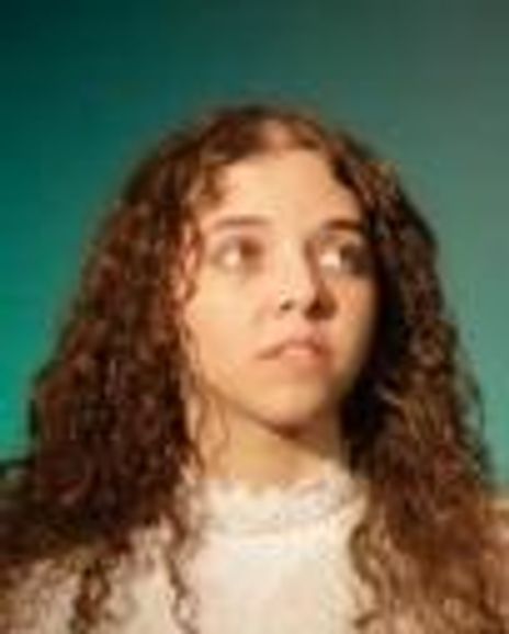 Andee Schray Headshot