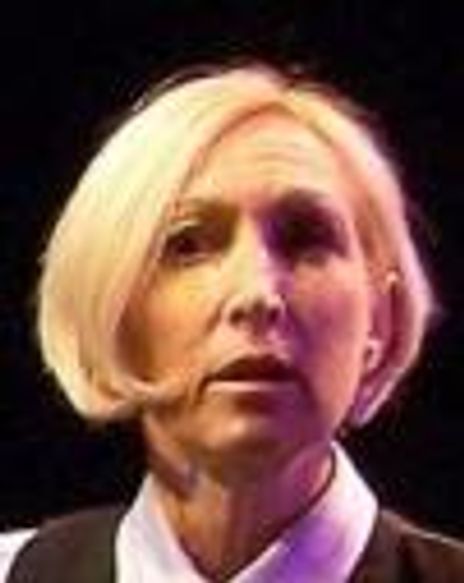 Diana Shoemaker Headshot