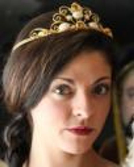 Ann Sonneville Headshot