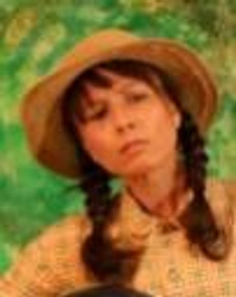 Malie Holck Headshot