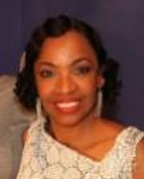 Ariane Lenox Headshot