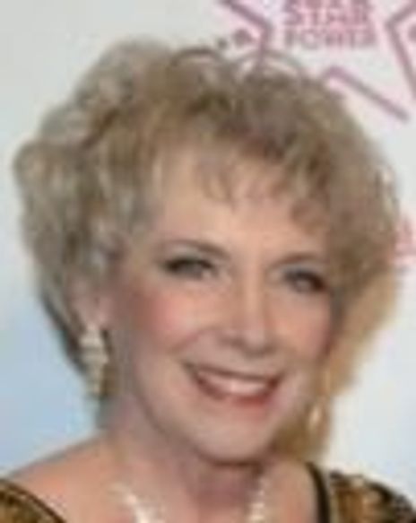 Bobbi Stamm Headshot