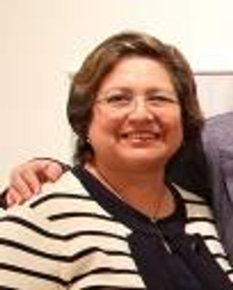 Nora Ananos Headshot
