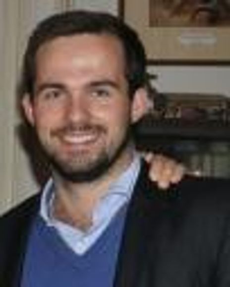 Julian Mommert Headshot