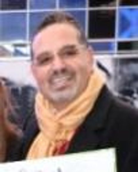 Bruce Arakelian Headshot