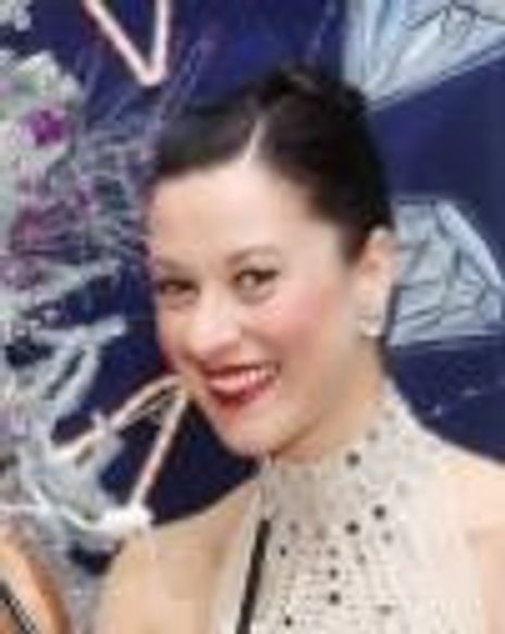 Sara Hoenes Headshot