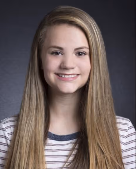 Maryanna Elizabeth Lauter Headshot