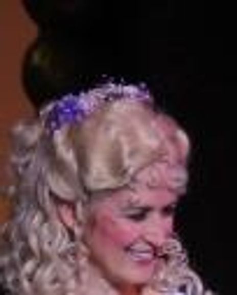 Amanda Serra Headshot