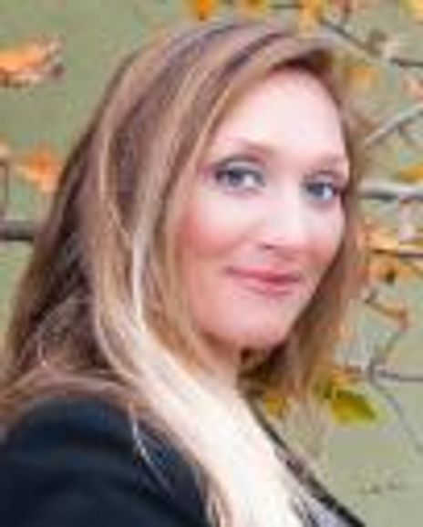 Becca Anderson Headshot