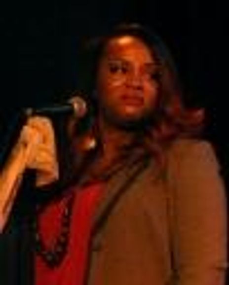 Stephanie Fisher Headshot