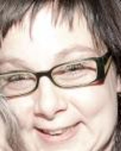 Kate Benson Headshot