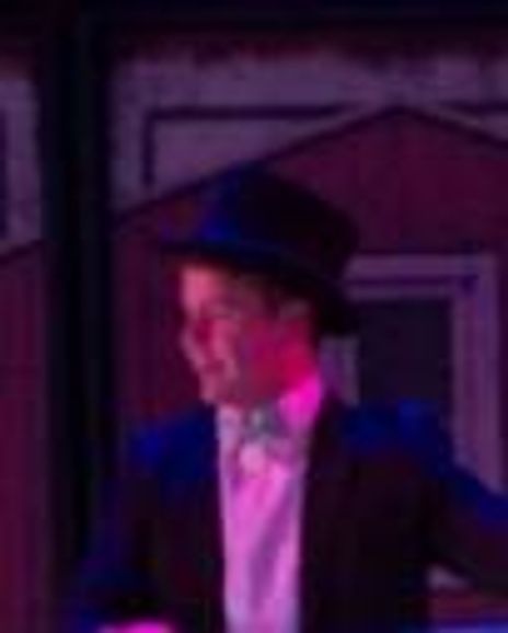 Nicole Mang Headshot