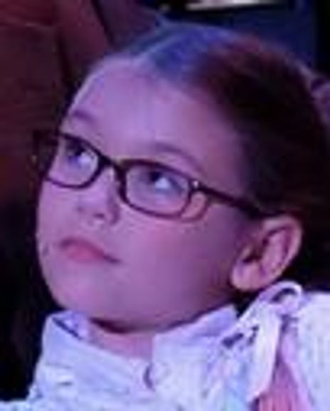 Claire Scheper Headshot