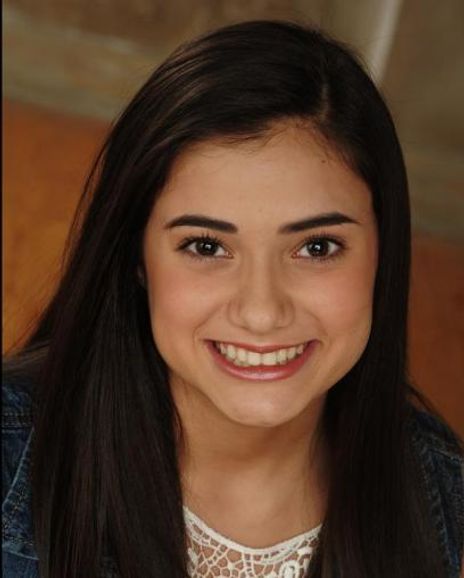 Alexa Victoria Magro Headshot